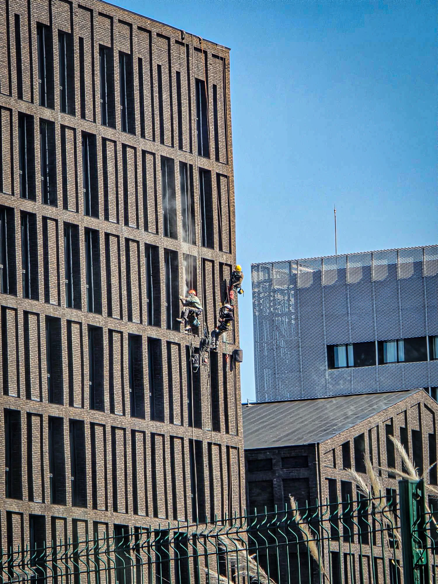 Intervention de cordistes MS Access pour découpe chirurgicale chez DSA AQUITAINE à Bordeaux (bâtiment) – 7